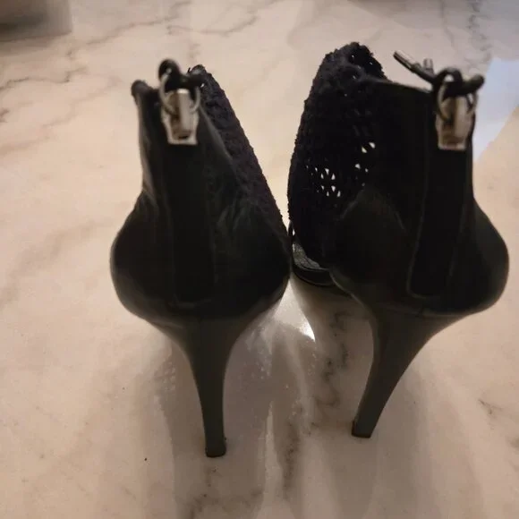 L.A.M.B. by Gwen Stefani Black Woven Mesh Heels with Back Zip - Picture 6 of 8